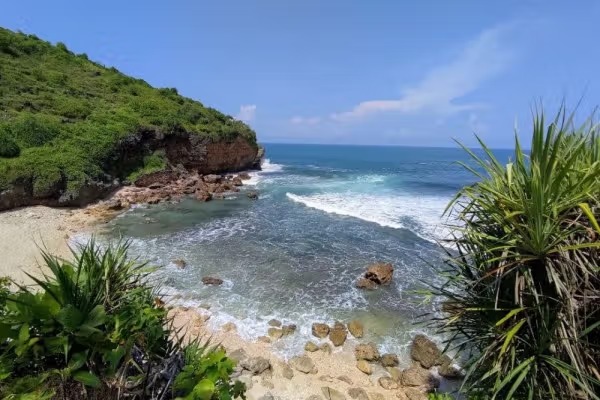 Pantai Ngeden