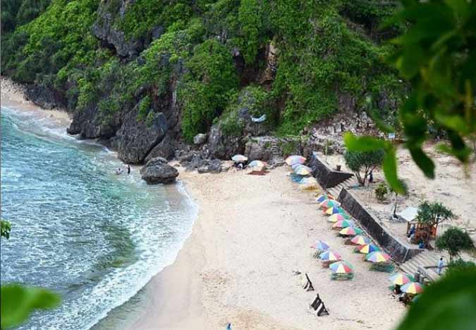 Pantai Nguyahan
